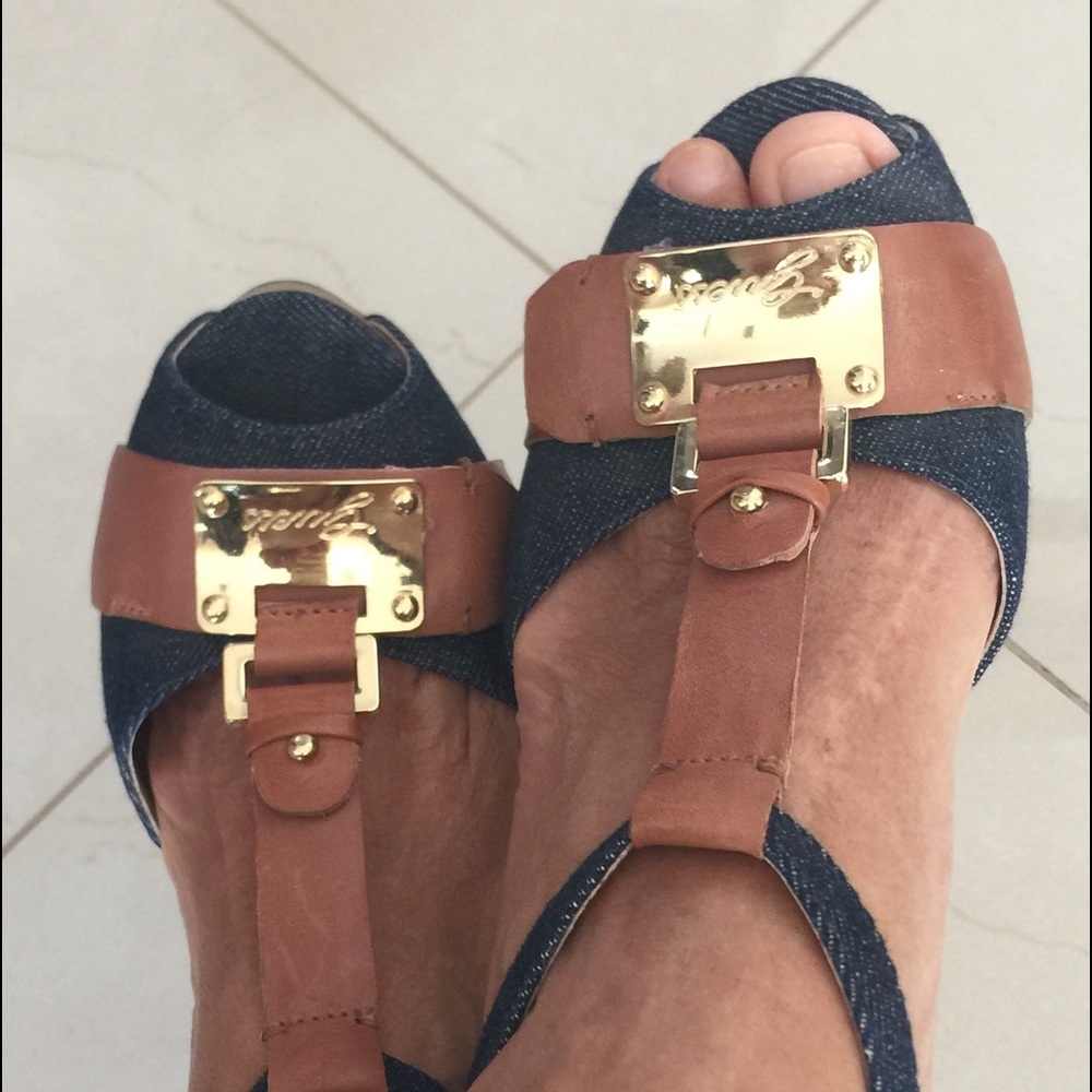JUST REDUCED🔥GUESS👠DEAL⚡️🔥PRICE TO SELL☄️SEXY👠
